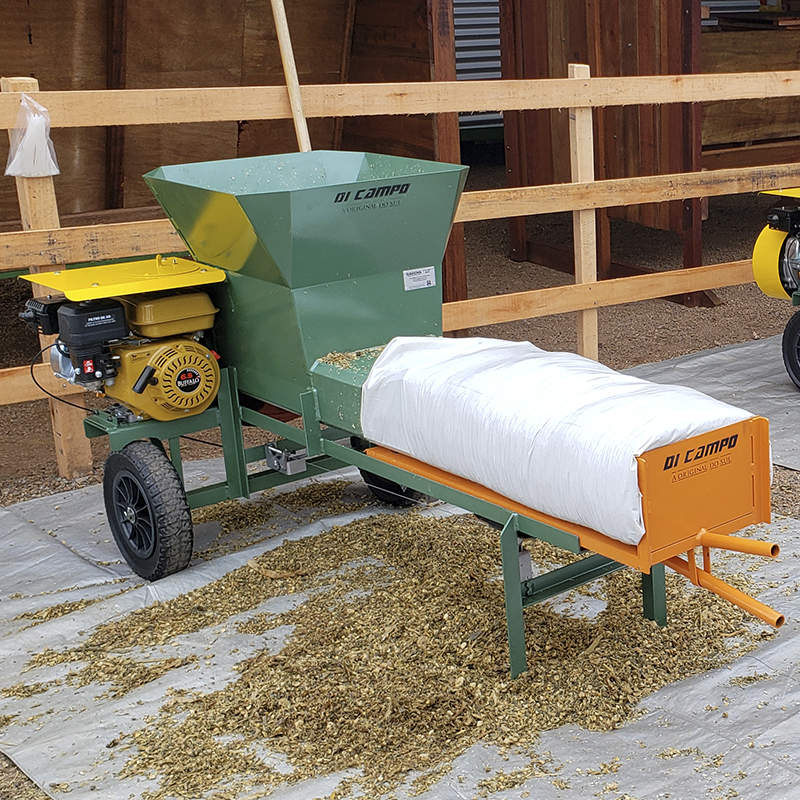 Máquina Ensacadora e Compactadora de Silagem Gaúcha com Motor a Gasolina - Imagem 2