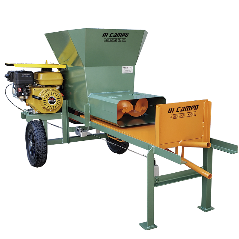 Máquina Ensacadora e Compactadora de Silagem Gaúcha com Motor a Gasolina